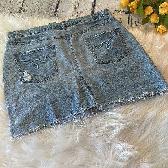 MOSSIMO LIGHT WASH BLUE SHORTS DENIM SKIRT - Picture 4 of 7